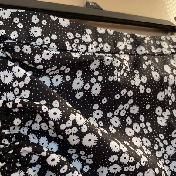 NEW - Floral Print Drawstring Split Thigh Skirt - Picture 4 of 9